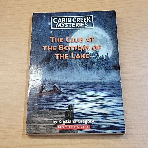 Lot of 8 scholastic scary and haunting books - Picture 8 of 9